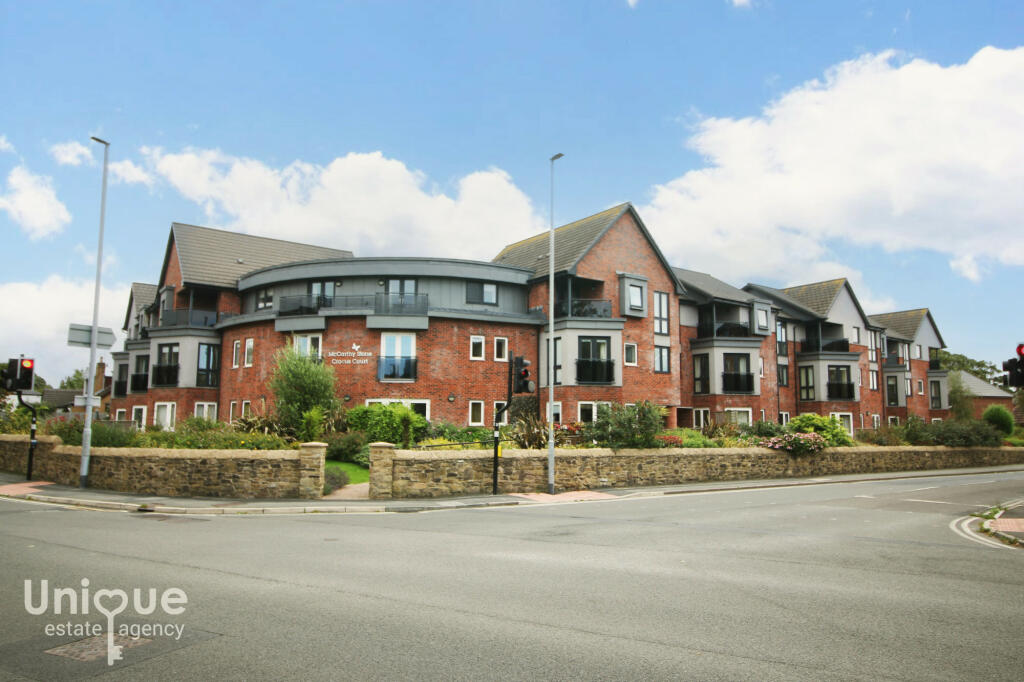 2 bedroom apartment for sale in Crocus Court, Station Road, Poultonle
