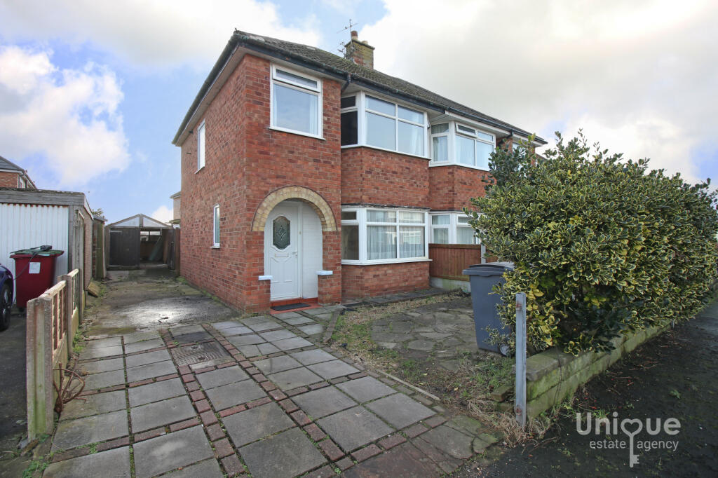 3 bedroom semidetached house for sale in Carnforth Avenue, Blackpool, FY2