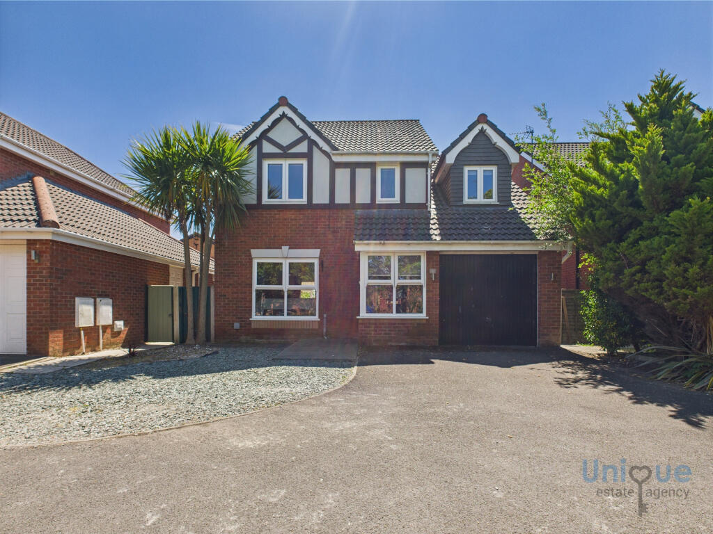 4 bedroom detached house