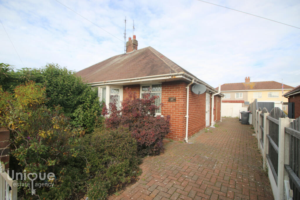 2 bedroom bungalow for sale in Coleridge Avenue, ThorntonCleveleys, FY5