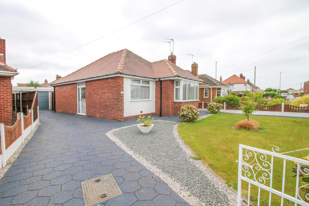 2 bedroom bungalow for sale in Ringway, ThorntonCleveleys, FY5
