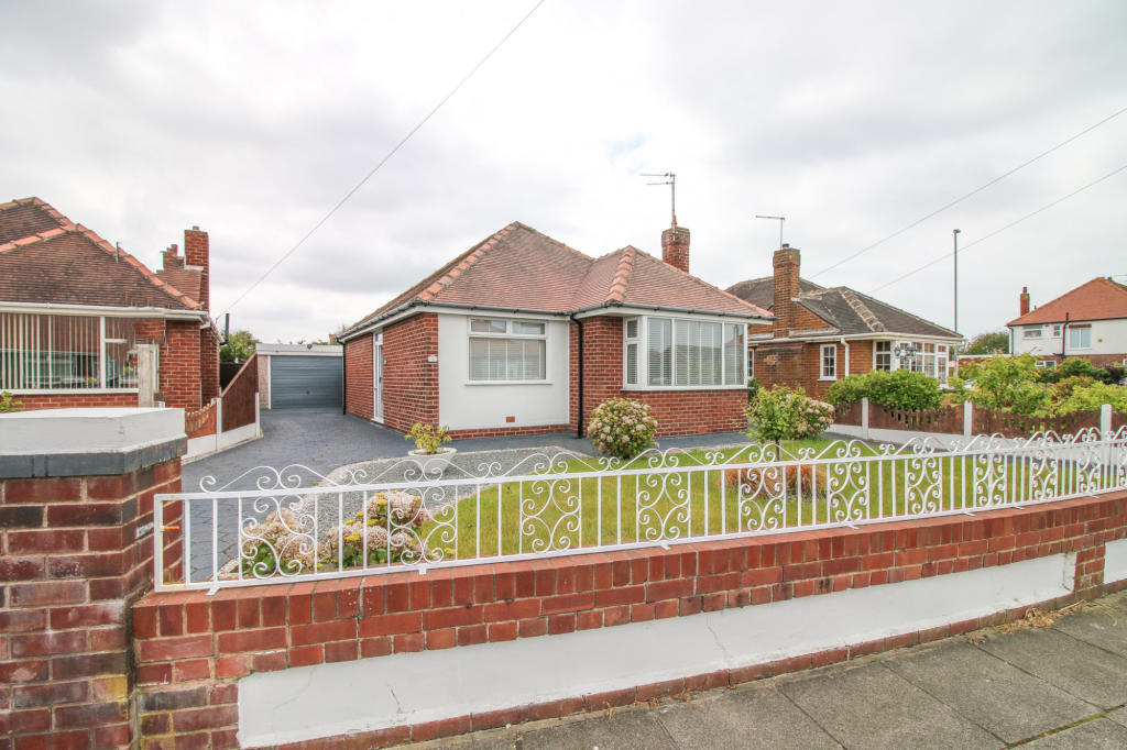 2 bedroom bungalow for sale in Ringway, ThorntonCleveleys, FY5