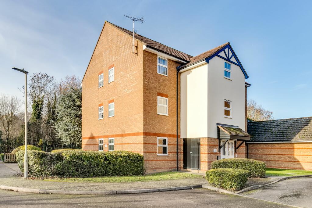 1 bedroom apartment for sale in Lee Close, Stanstead Abbotts, SG12