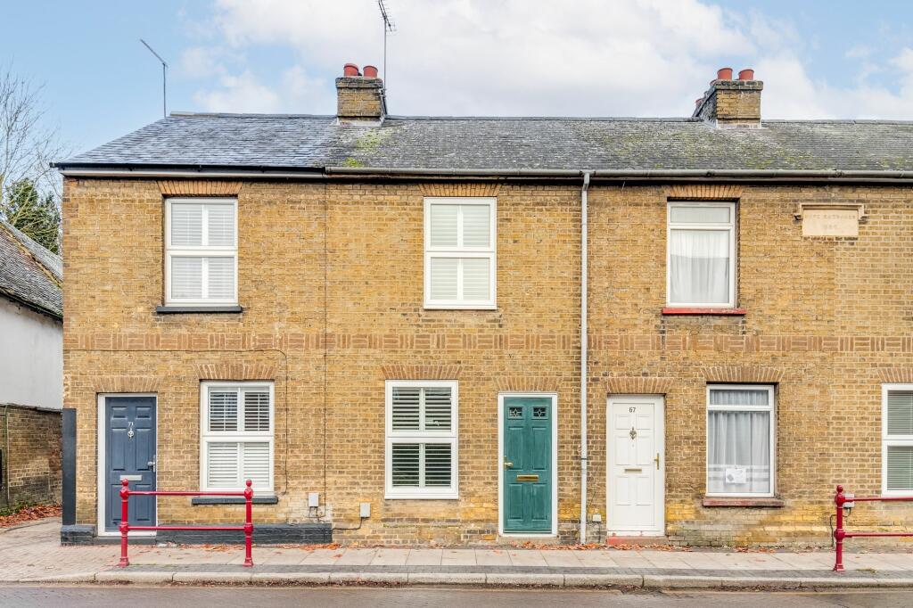 2 bedroom terraced house for sale in High Street, Stanstead Abbotts, SG12