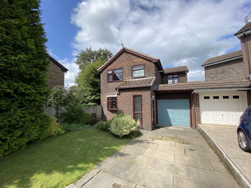 3 bedroom detached house for sale in Poplar Drive, Longridge, Preston, PR3