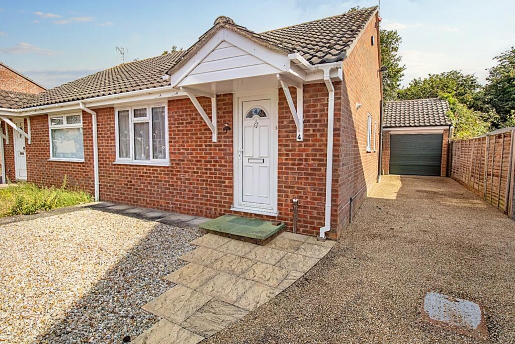 2 bedroom bungalow for sale in Norman Close, Fakenham, NR21