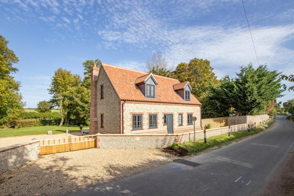 4 bedroom detached house for sale in Langham Road, Binham, NR21