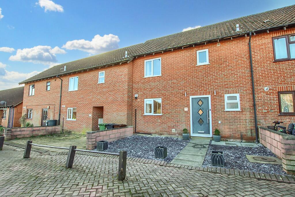4 bedroom terraced house for sale in Thorn Road, Fakenham, NR21