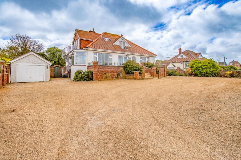 4 bedroom detached house for sale in Golf Course Road, Old Hunstanton, PE36