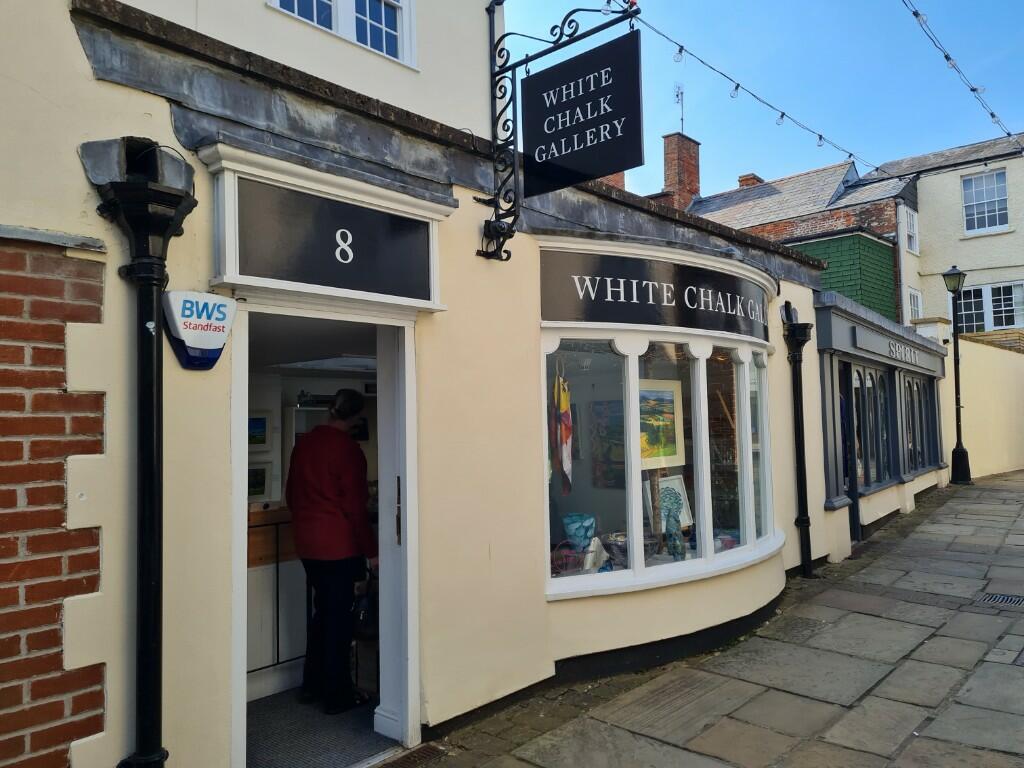 High street retail property to lease in Old Swan Yard, Devizes ...