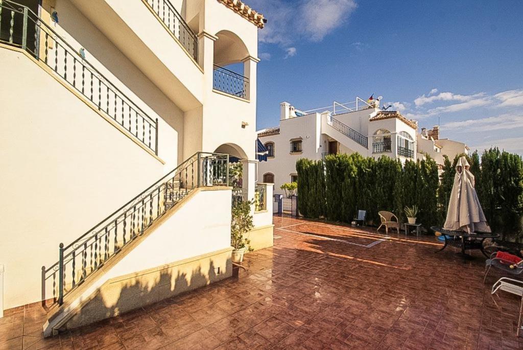2 bedroom apartment for sale in Valencia, Alicante, Villamartin, Spain
