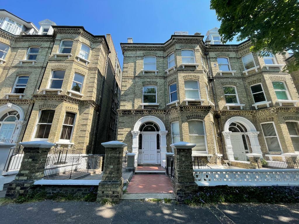 Studio flat for rent in Cromwell Road, Hove, BN3 3EB, BN3