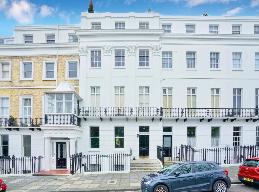 4 bedroom apartment for rent in Sussex Square, Brighton, East Sussex