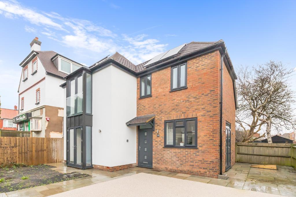 3 bedroom detached house for rent in Coleman Avenue, Hove, East Sussex