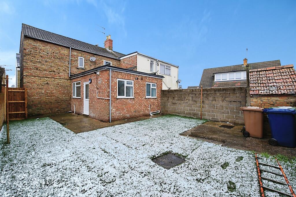 3 bedroom semidetached house for sale in Ramsey Road, Whittlesey