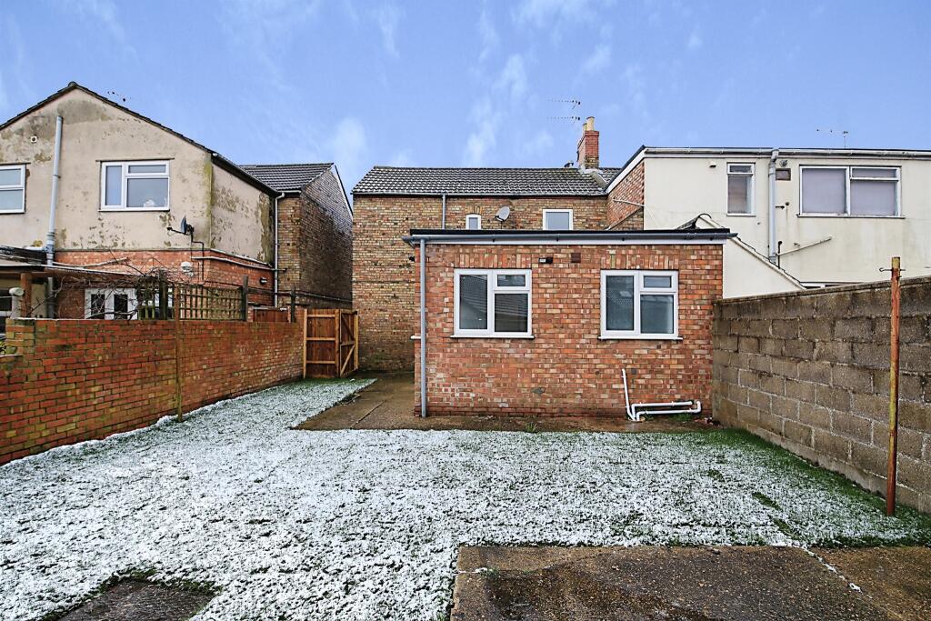 3 bedroom semidetached house for sale in Ramsey Road, Whittlesey