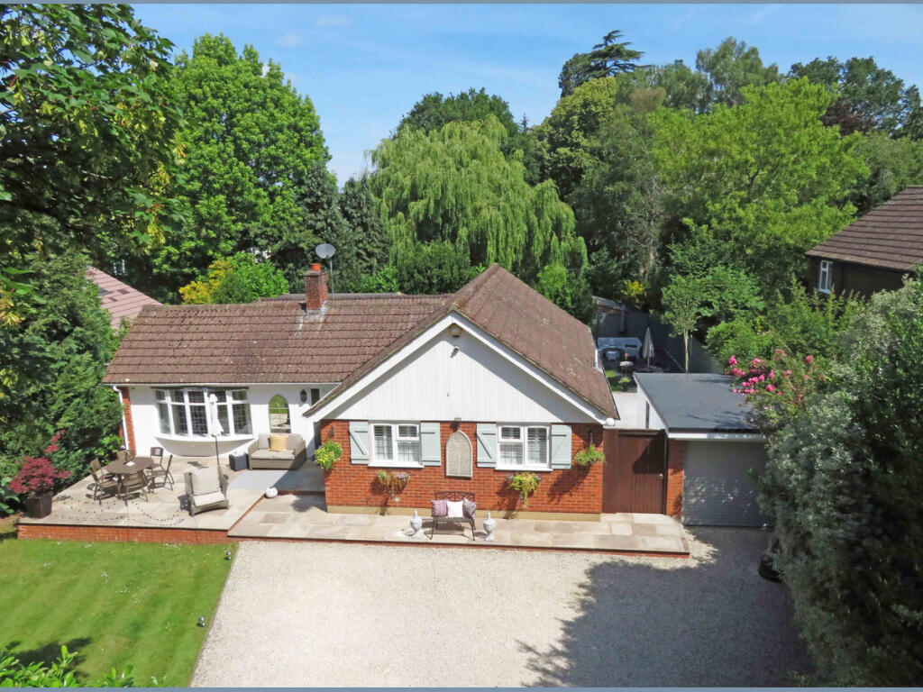 Main image of property: Islet Road, Maidenhead river area, SL6