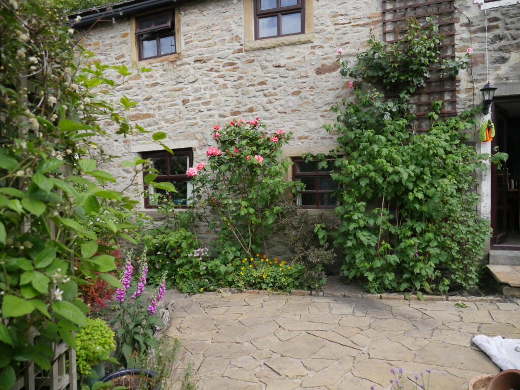 Additional property image - Town Gate, Foulridge, BB8