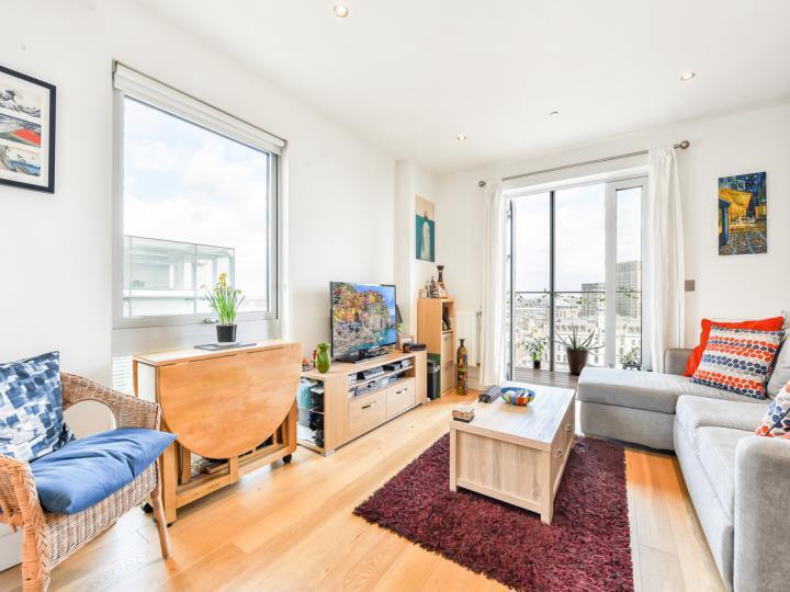 1 bedroom apartment for sale in Cribb Lodge, Love Lane, London, SE18