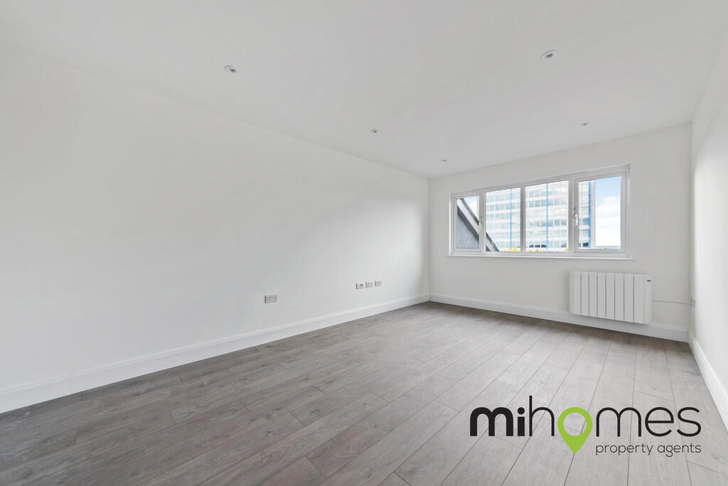 Main image of property: Key Point, Potters Bar