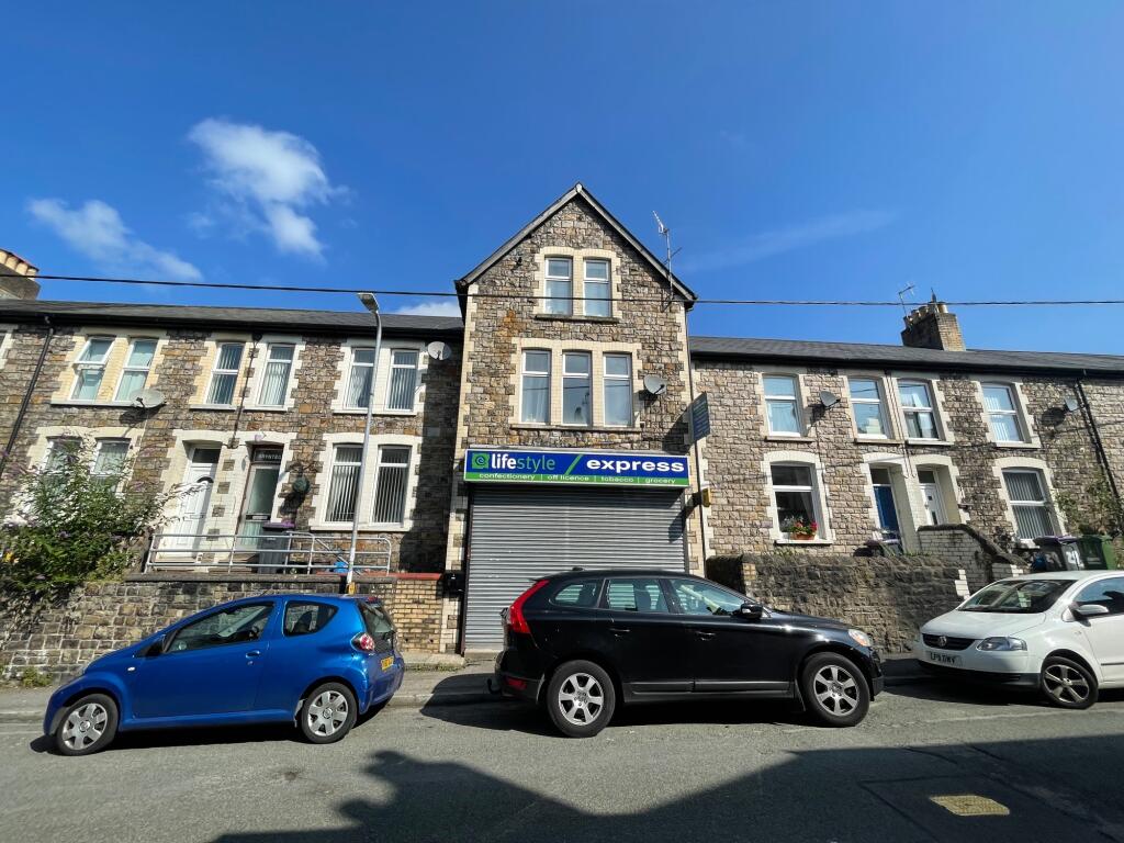 Main image of property: a Hanbury Road, Pontnewynydd, Pontypool