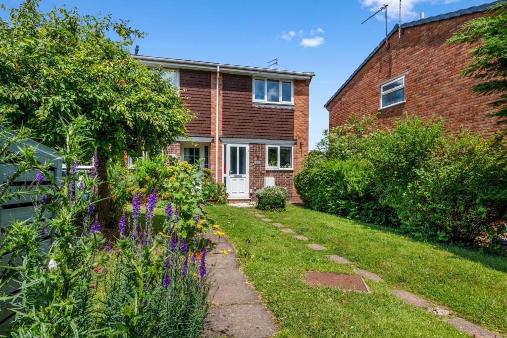 Main image of property: Evans Grove, Whitnash