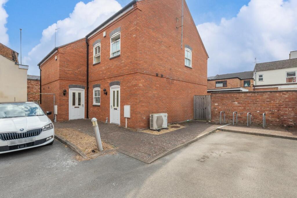 Main image of property: Kenilworth Street, Leamington Spa