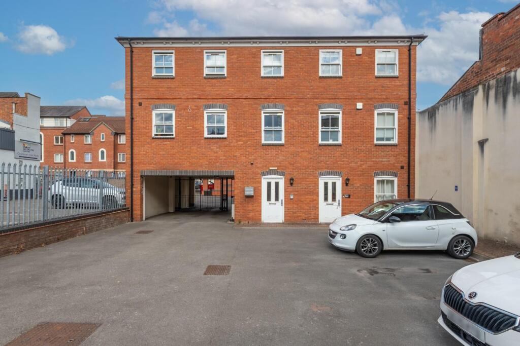 Main image of property: Kenilworth Street, Leamington Spa
