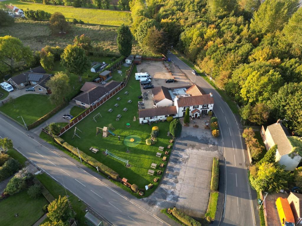 3 bedroom house for sale in House, Amcotts, North Lincolnshire, DN17