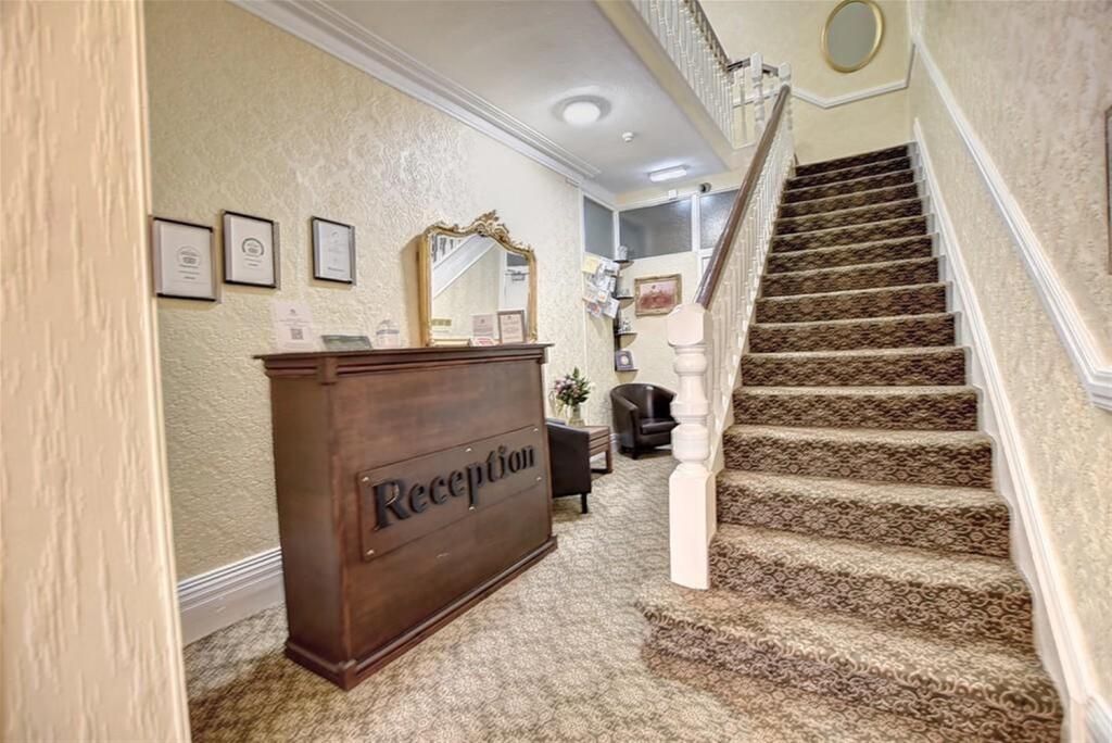 12 bedroom guest house for sale in Guest Houses and B&Bs, Seaburn, Tyne