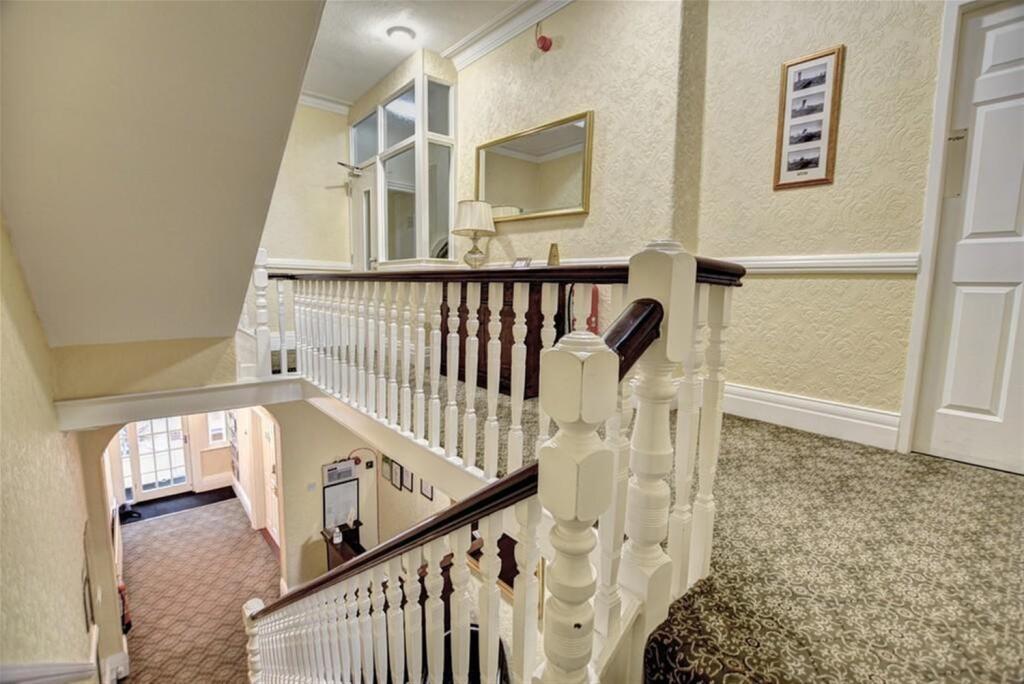 12 bedroom guest house for sale in Guest Houses and B&Bs, Seaburn, Tyne