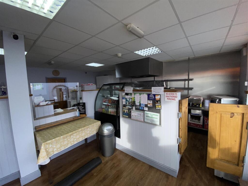 Main image of property: Cafe & Sandwich Bars, West Yorkshire
