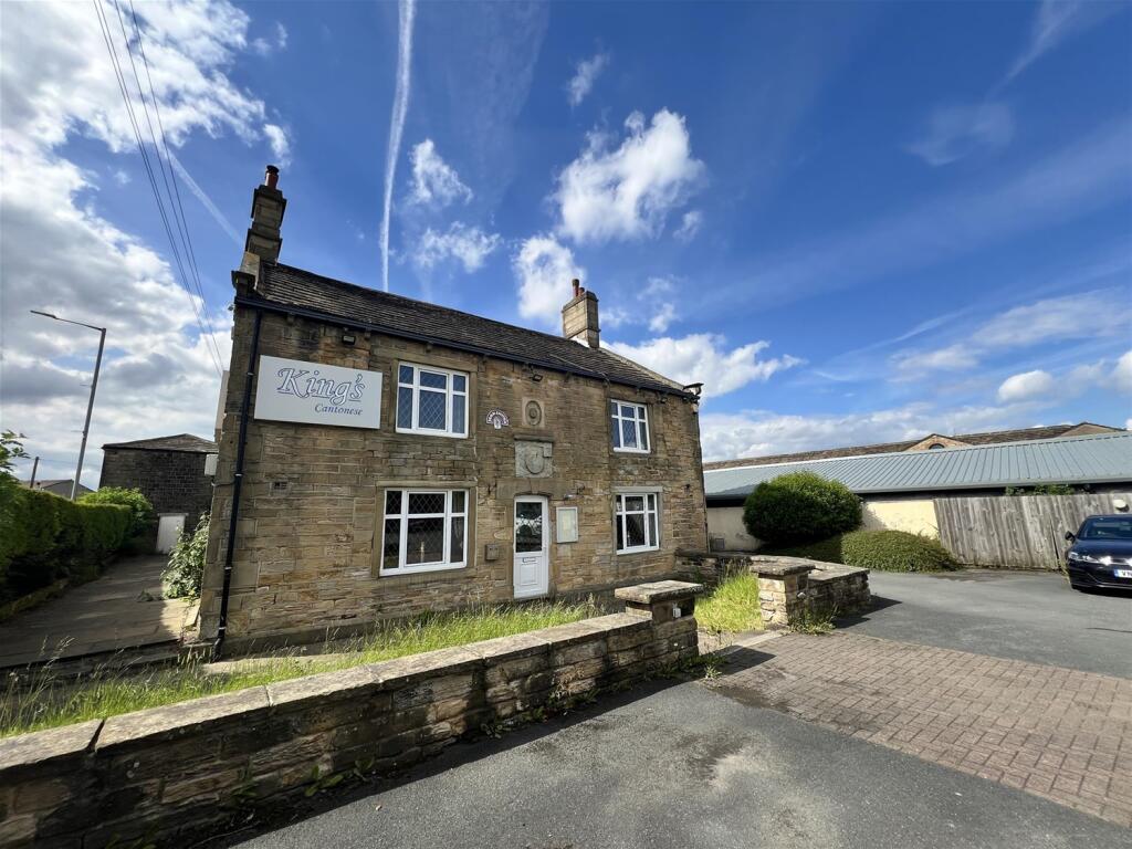 Restaurant to lease in Vacant Unit, Drighlington, West Yorkshire, BD11