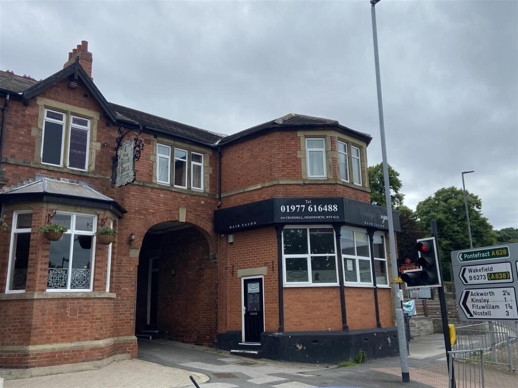 Commercial property to lease in Vacant Unit, Hemsworth, West Yorkshire, WF9