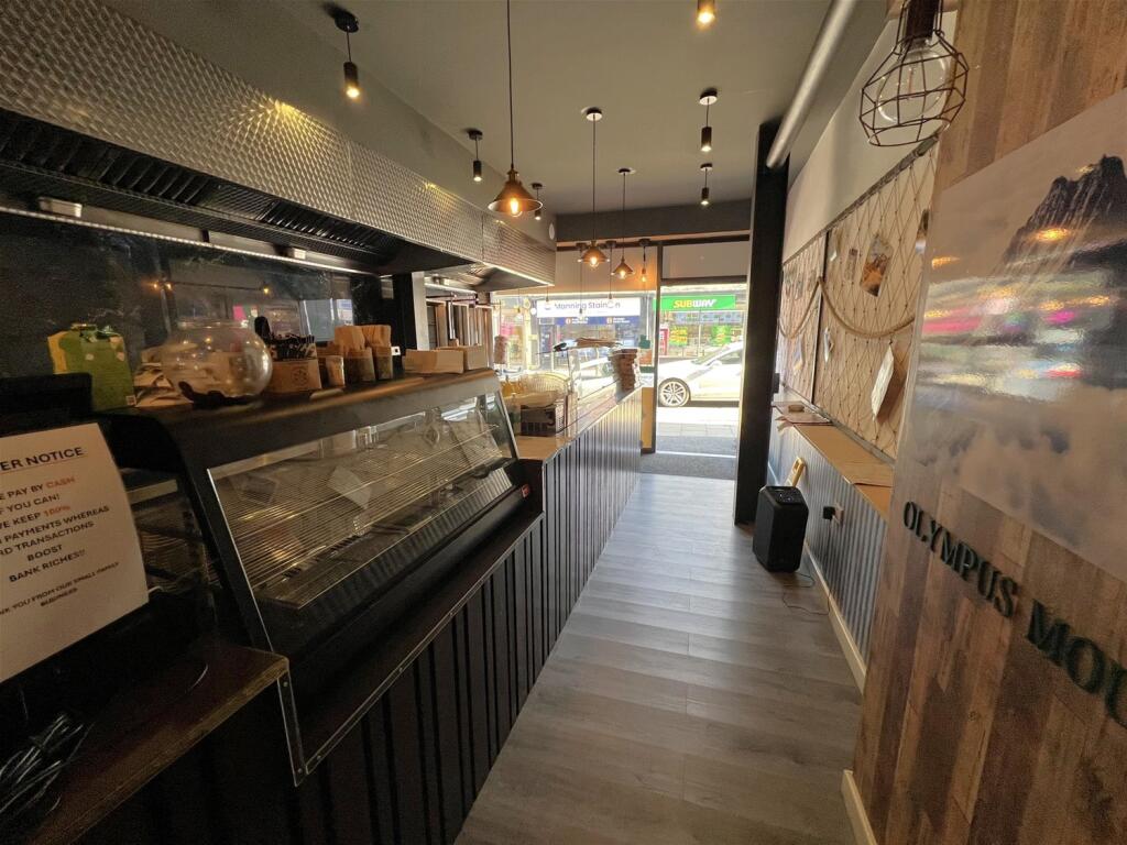Main image of property: Cafe & Sandwich Bars, West Yorkshire