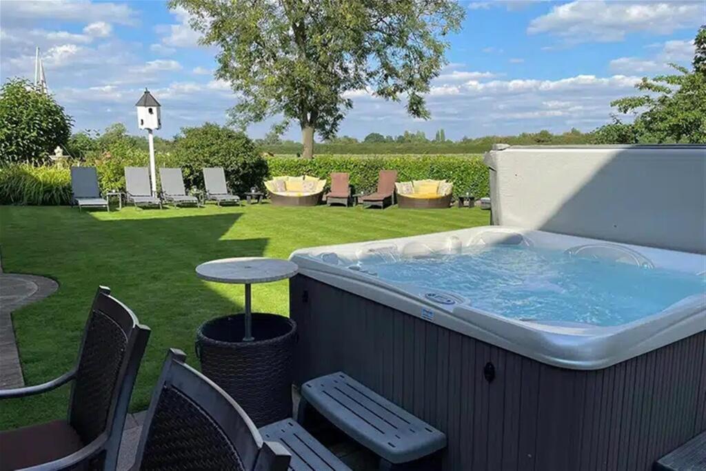 Main image of property: Beauty, Therapy & Tanning, Fishlake, South Yorkshire