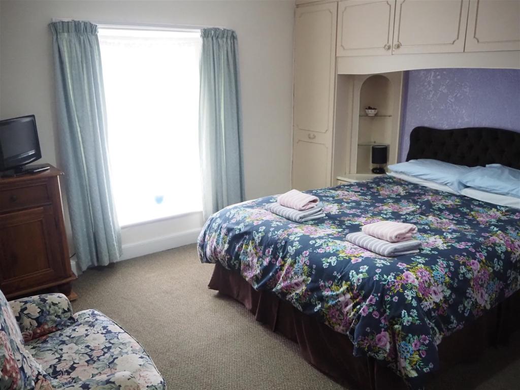 10 bedroom guest house for sale in Licenced Trade, Pubs & Clubs, HortoninRibblesdale, North