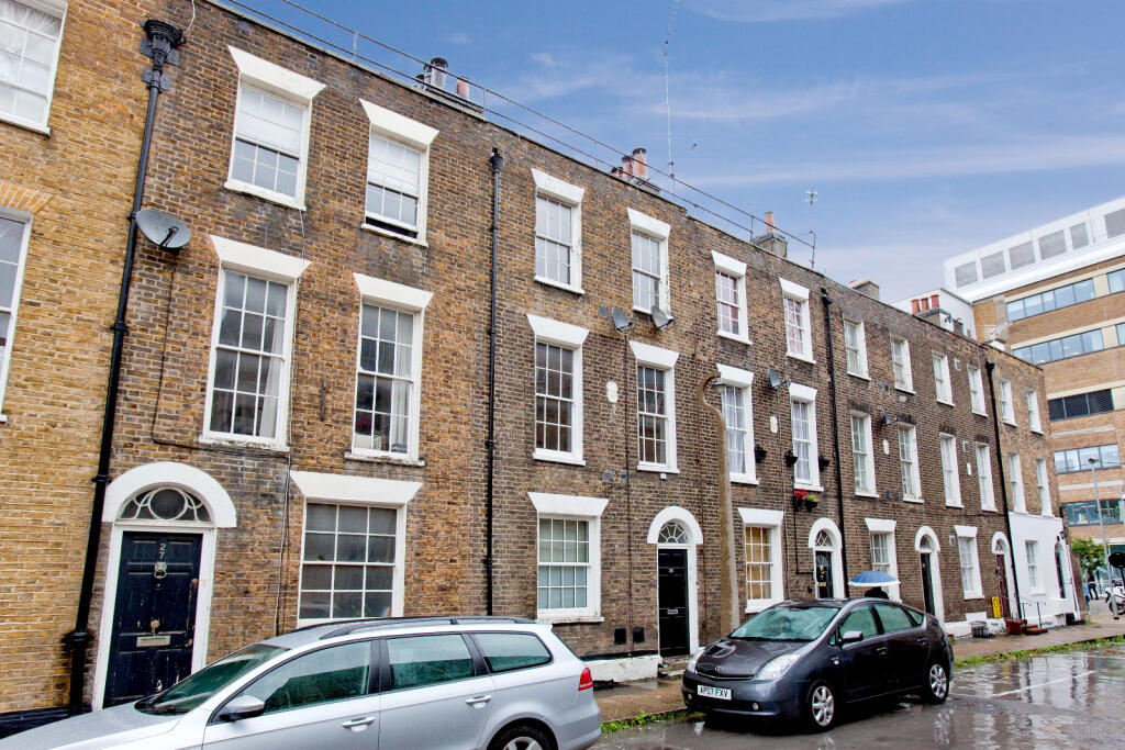 Main image of property: Mount Terrace, London, E1