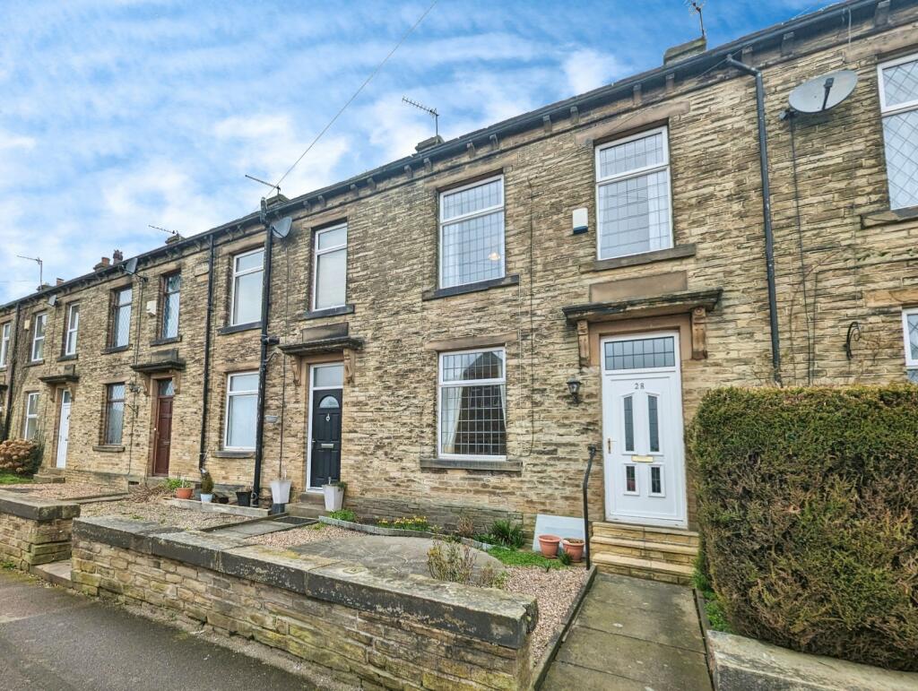 2 bedroom terraced house for rent in South View Road, East Bierley, West Yorkshire, BD4