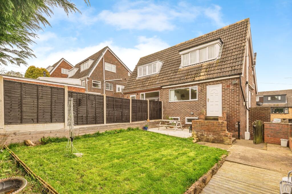 3 bedroom semidetached house for sale in Keats Drive, Heckmondwike