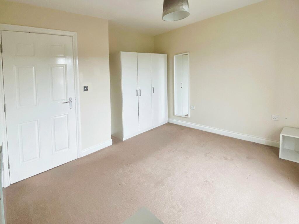 Additional image 3 of Manor Park Road, Cleckheaton, West Yorkshire, BD19
