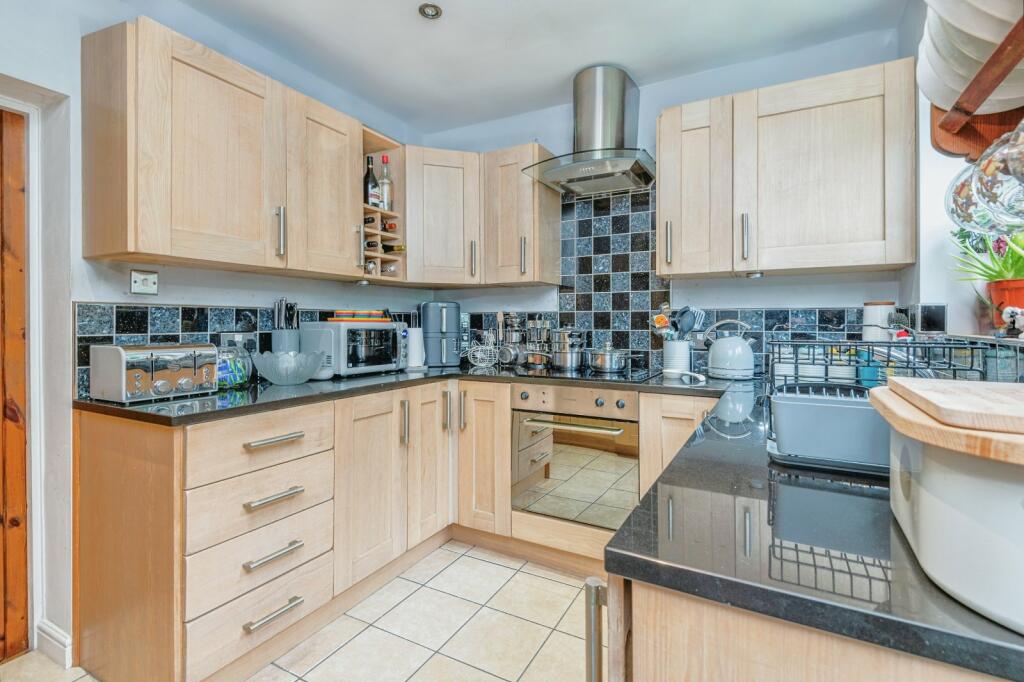 Primary image of Oxford Road, Gomersal, Cleckheaton, West Yorkshire, BD19