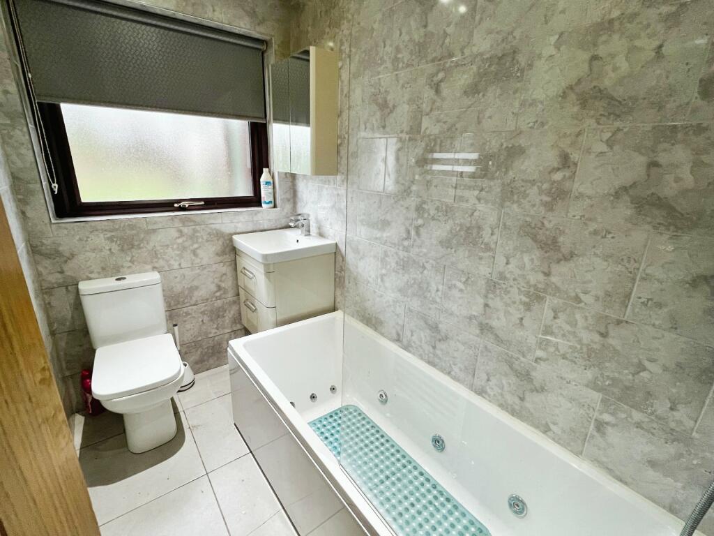 Additional image 7 of Beacon Road, Bradford, West Yorkshire, BD6