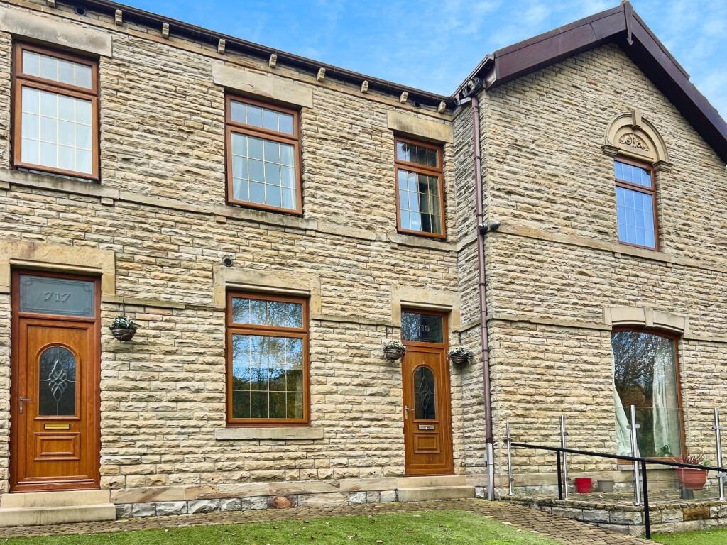 Main image of property: Bradford Road, Batley, West Yorkshire, WF17