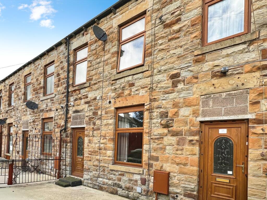 Main image of property: Bradford Road, Batley, West Yorkshire, WF17