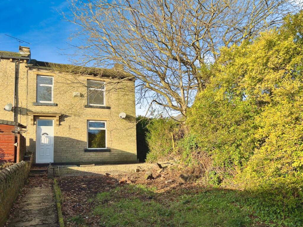 Main image of property: Garden Field, Wyke, Bradford, West Yorkshire, BD12