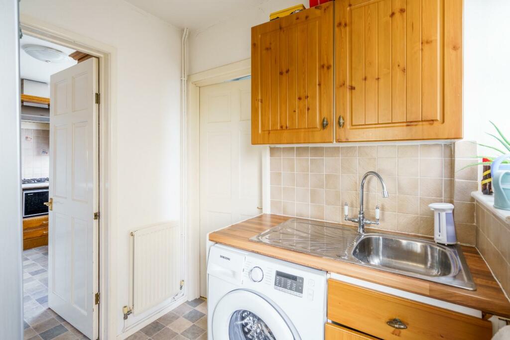 5 bedroom detached house for sale in Substantial 1950's family home in