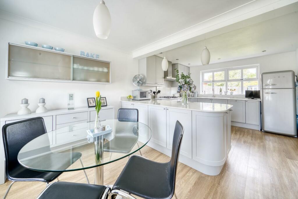 Additional property image - Stunning double fronted detached family home in a sought after location on the fringes of Yatton village