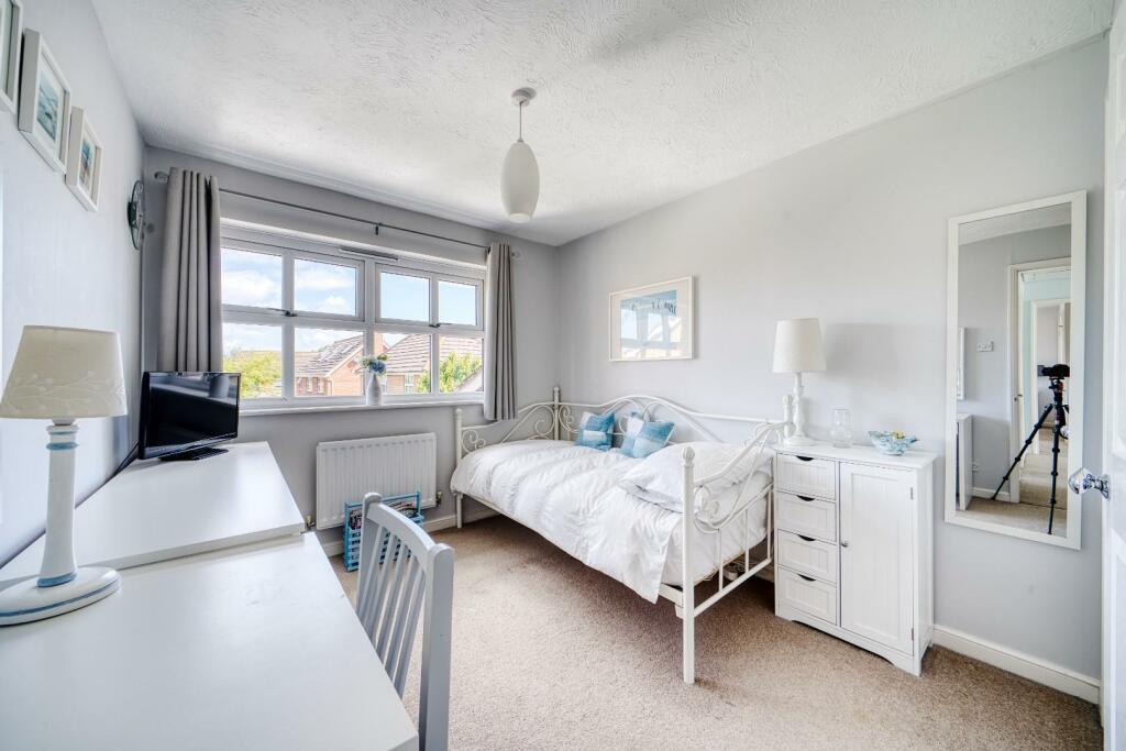 Additional property image - Stunning double fronted detached family home in a sought after location on the fringes of Yatton village