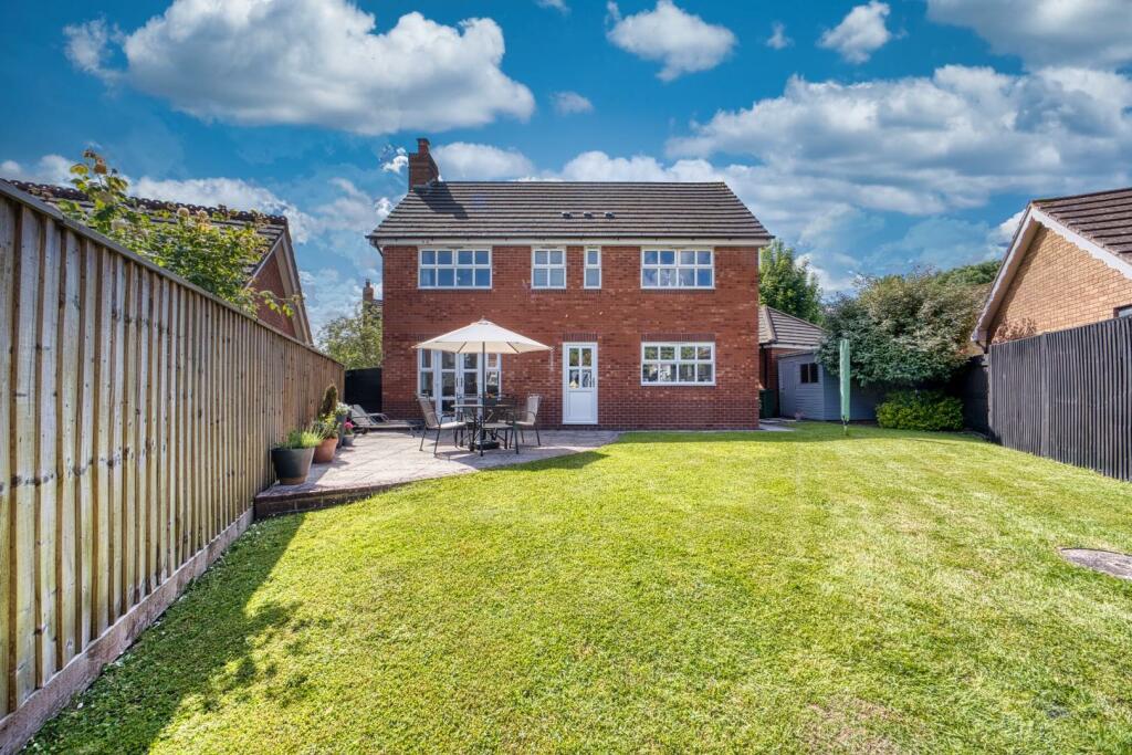 Additional property image - Stunning double fronted detached family home in a sought after location on the fringes of Yatton village